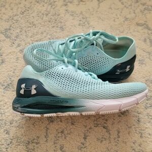 Under Armour women's HOVR Sonic 4 'Breeze size 10